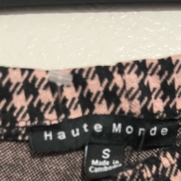 Haute Monde Brown and Pink Plaid Wrap Around Shorts Size Small - Picture 4 of 4